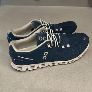 Oncloud sneakers - great condition